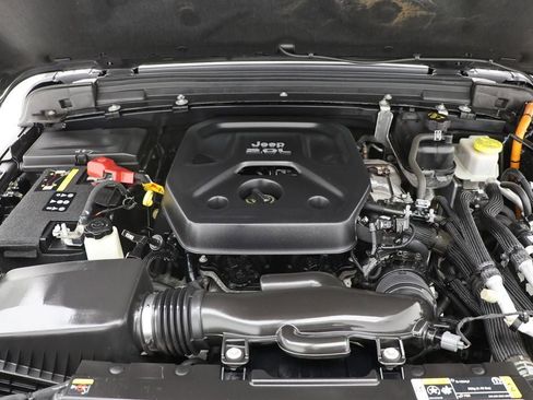 Used 2023 Jeep Wrangler Unlimited w/ Cold Weather Group AWD/4WD image 25