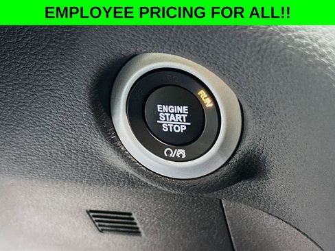 New 2026 Chrysler Pacifica Limited w/ S Appearance Package image 16