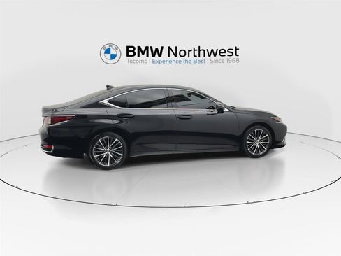 Used 2022 Lexus ES 250 w/ Premium Package image 4