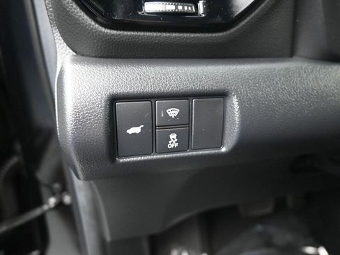 Used 2025 Honda Pilot TrailSport image 13