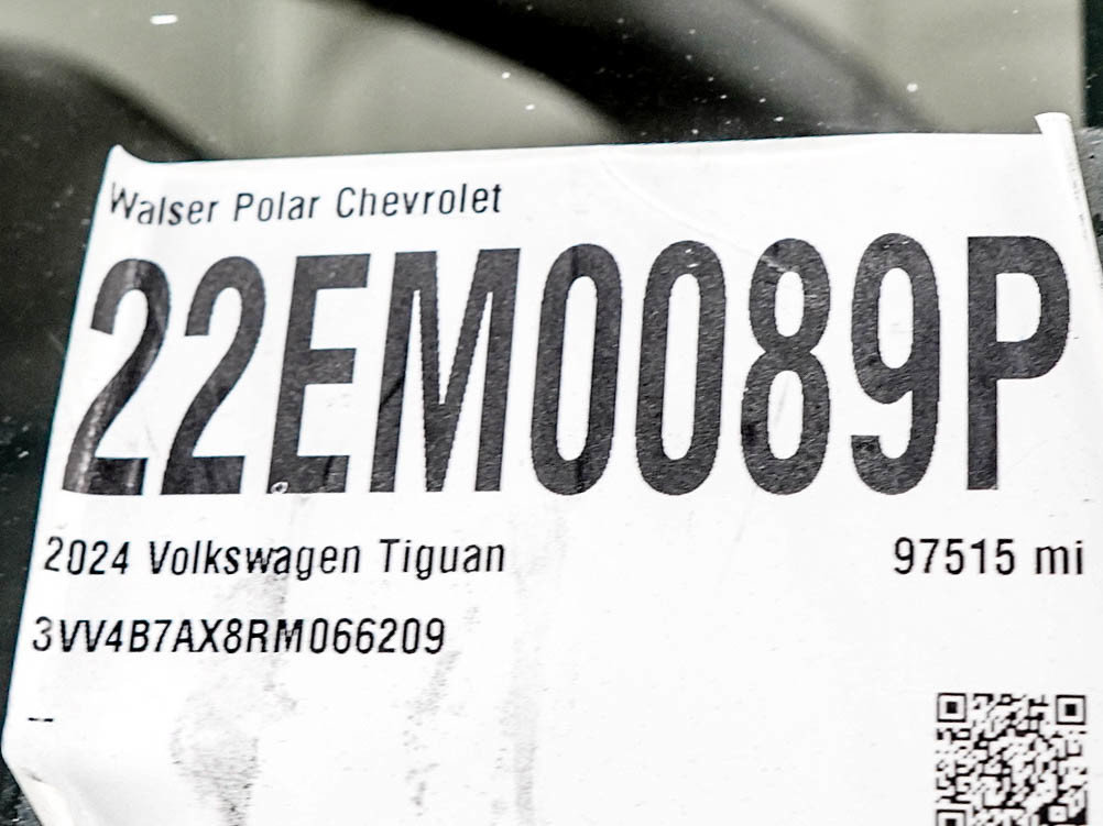 Used 2024 Volkswagen Tiguan SEL R-Line AWD/4WD image 31