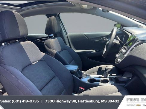 Used 2024 Chevrolet Malibu LT FWD image 6