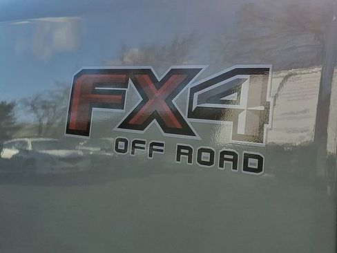 Used 2025 Ford Ranger Lariat w/ FX4 Off-Road Package image 30