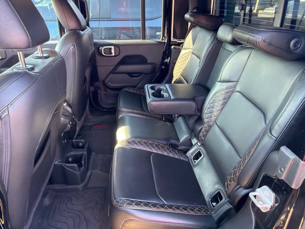 Used 2022 Jeep Gladiator Overland AWD/4WD image 17