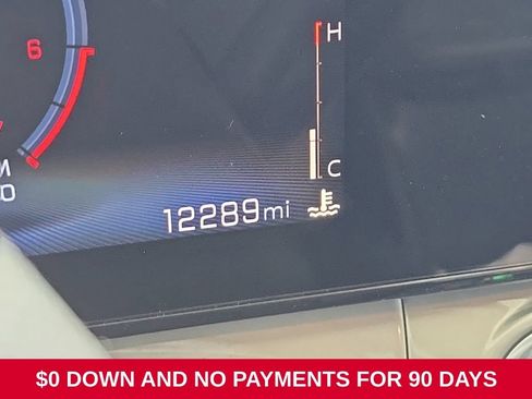 Used 2025 Chevrolet Trax LT w/ LT Convenience Package FWD image 7