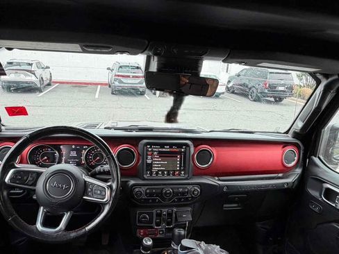 Used 2019 Jeep Wrangler Unlimited Rubicon AWD/4WD image 11