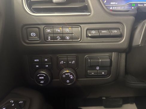 Used 2023 Chevrolet Tahoe High Country image 20