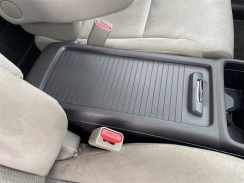 Used 2013 Honda CR-V EX image 28