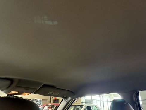 Used 2005 Dodge Magnum R/T image 91