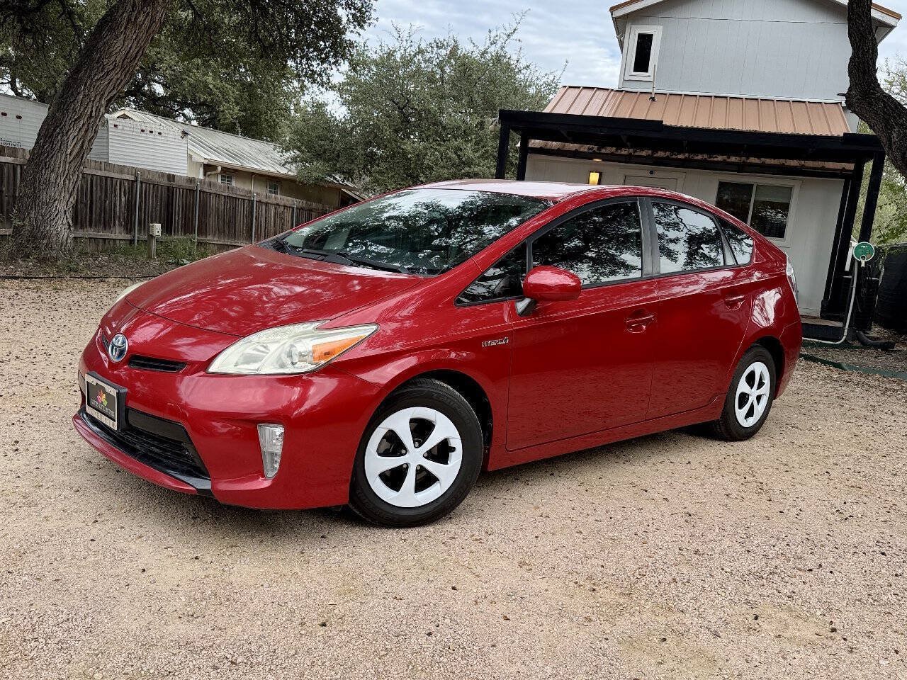 Used 2014 Toyota Prius Three FWD image 2