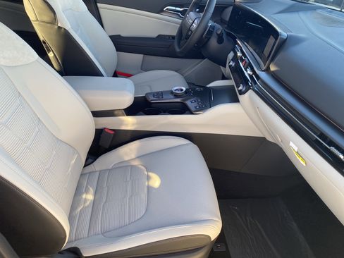 New 2026 Kia Sportage SX Prestige image 9