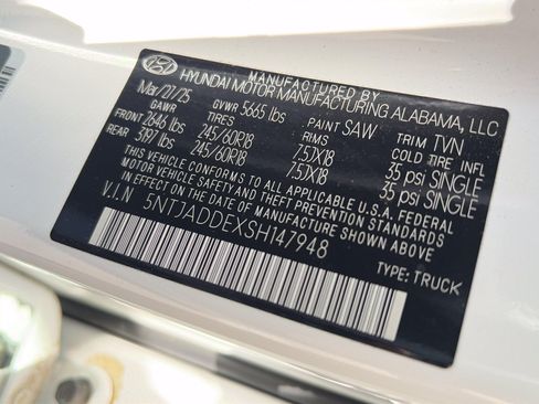 Certified 2025 Hyundai Santa Cruz SE AWD/4WD image 33