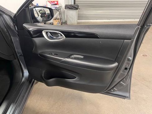 Used 2019 Nissan Sentra SV image 12