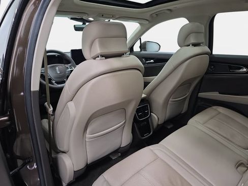 Certified 2022 Lincoln Nautilus Reserve w/ Equipment Group 201A AWD/4WD image 10