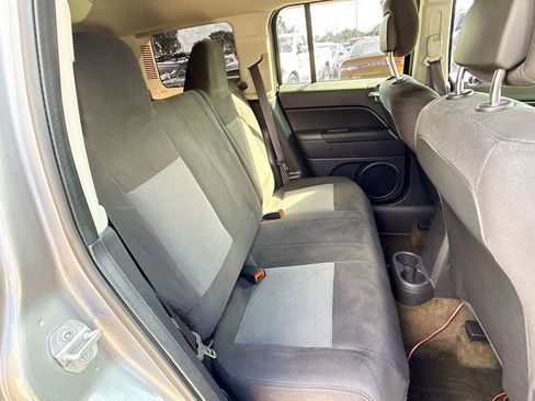 Used 2017 Jeep Patriot Latitude AWD/4WD image 30