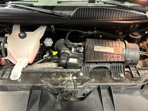 Used 2017 Chevrolet Express 2500 LS image 24