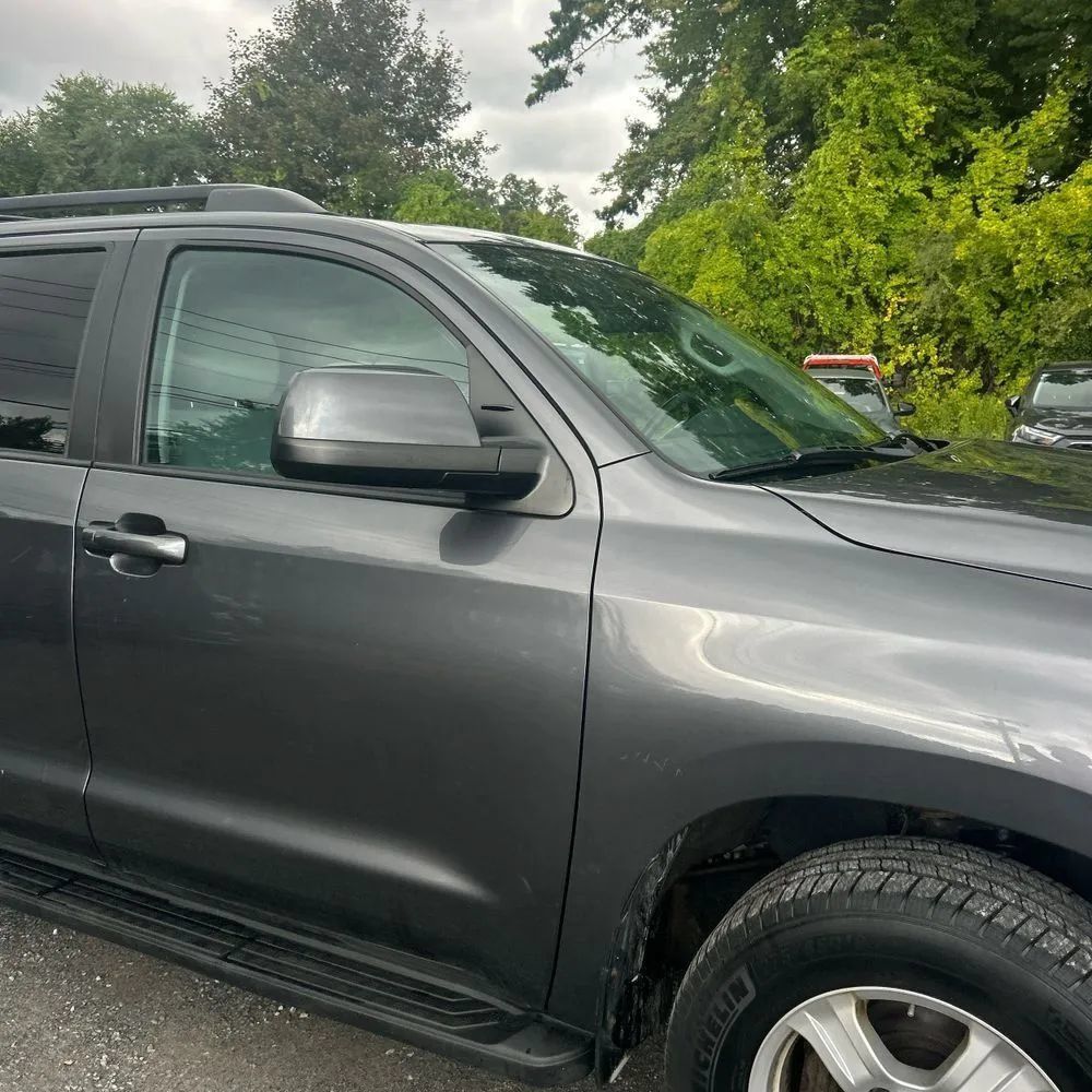 Used 2016 Toyota Sequoia SR5 AWD/4WD image 13