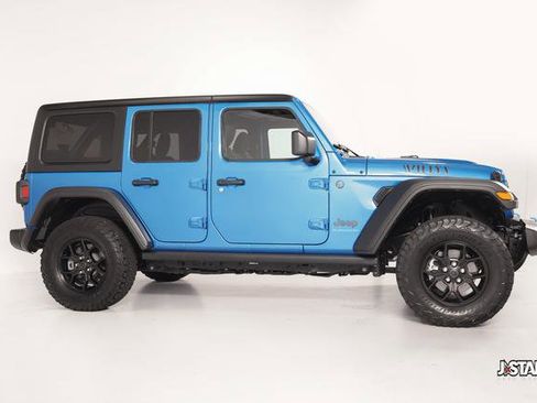 Used 2024 Jeep Wrangler Unlimited AWD/4WD image 6
