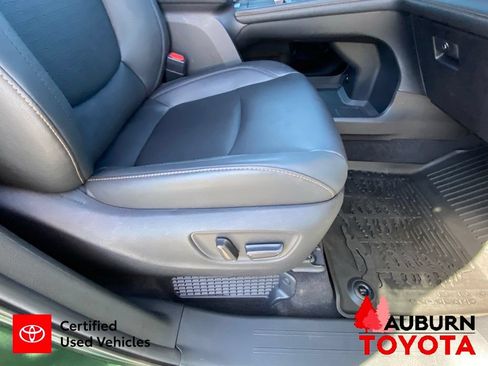 Certified 2025 Toyota Sienna XLE Woodland Edition AWD/4WD image 19