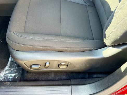 New 2026 Chevrolet Equinox EV LT image 20