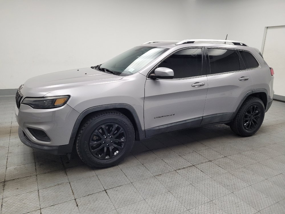 Used 2019 Jeep Cherokee Latitude Plus FWD image 2
