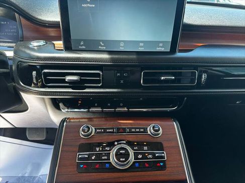 Used 2021 Lincoln Aviator Reserve w/ Equipment Group 201A RWD image 18