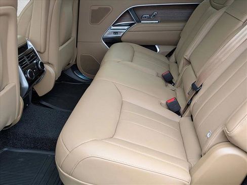 New 2026 Land Rover Range Rover Long Wheelbase SE image 16