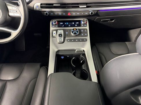 Used 2025 Hyundai Palisade Calligraphy image 15