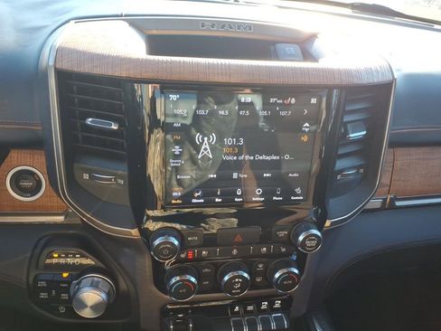 Used 2021 RAM 1500 Limited w/ Body Color Bumper Group image 20