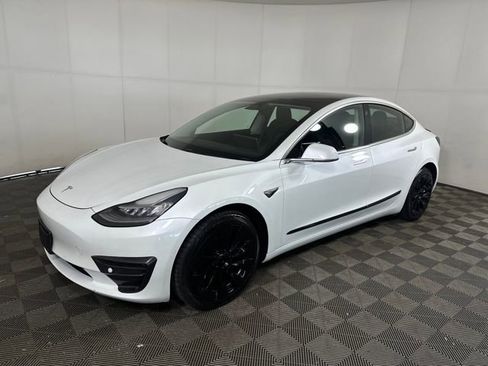 Used 2019 Tesla Model 3 Performance image 7