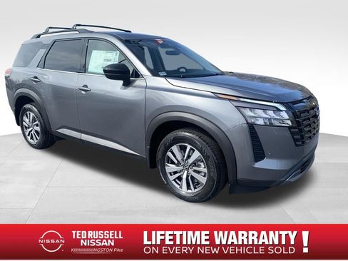 New 2026 Nissan Pathfinder SL image 7