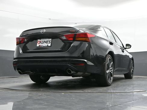 Used 2025 Nissan Altima 2.5 SR w/ SR Premium Package FWD image 39