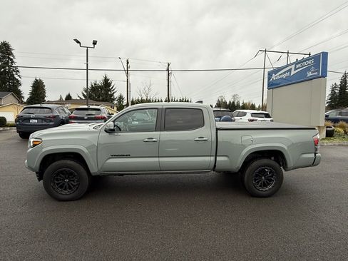 Used 2023 Toyota Tacoma TRD Sport image 2