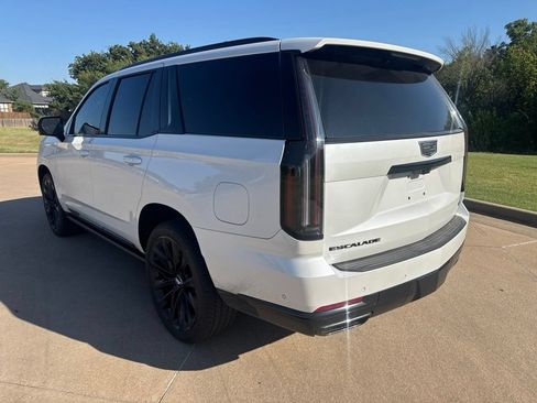 Used 2026 GMC Yukon AT4 Ultimate AWD/4WD image 2