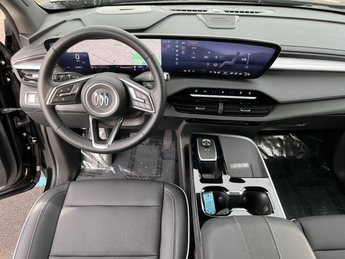 Used 2025 Buick Enclave Preferred image 11