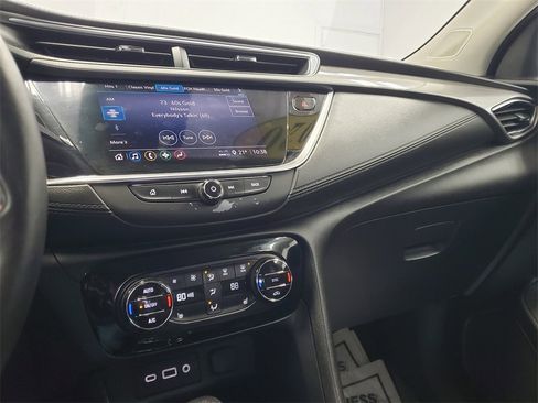 Used 2020 Buick Encore GX Essence image 18