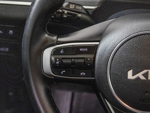 Used 2022 Kia K5 GT-Line image 32