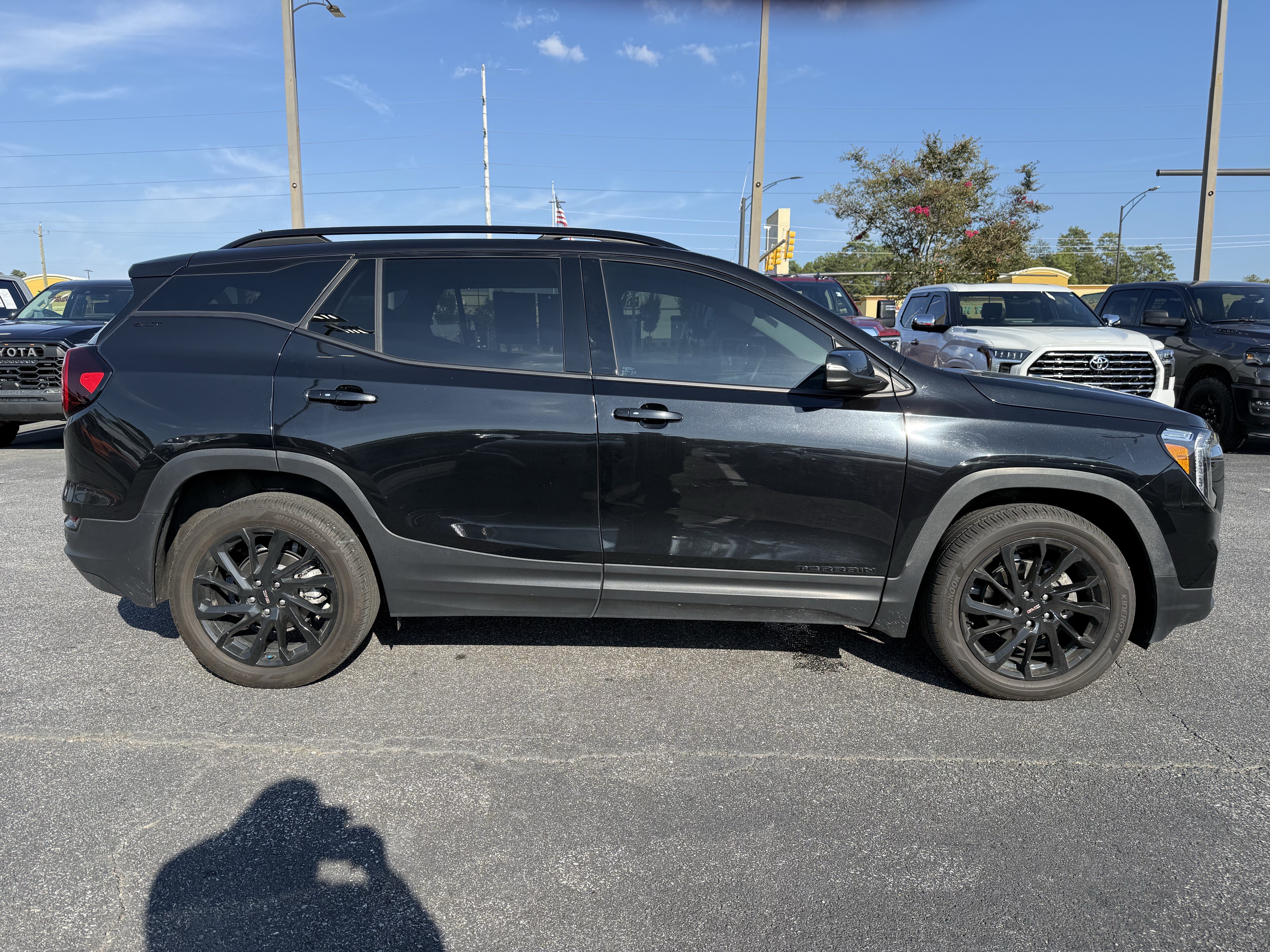 Used 2024 GMC Terrain SLT w/ Elevation Edition AWD/4WD image 11