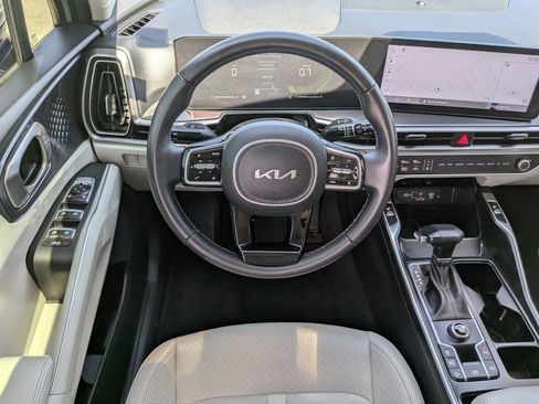 Certified 2024 Kia Sorento S FWD image 15