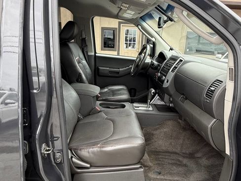 Used 2012 Nissan Xterra PRO-4X w/ Pro-4x Leather Pkg AWD/4WD image 9