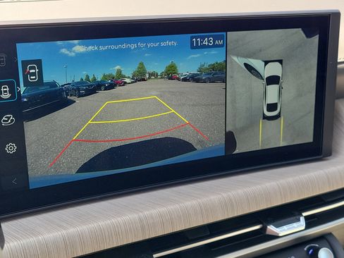 New 2025 Hyundai Sonata Limited image 30