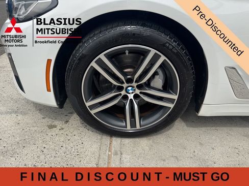 Used 2023 BMW 530i xDrive w/ Convenience Package AWD/4WD image 17