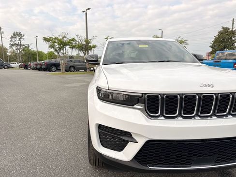 New 2026 Jeep Grand Cherokee Laredo X RWD image 9