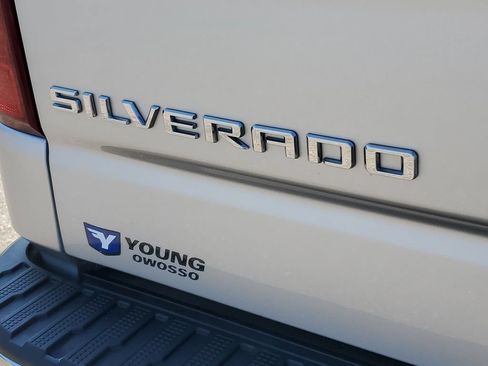 Used 2021 Chevrolet Silverado 1500 LT w/ Texas Edition Plus AWD/4WD image 32