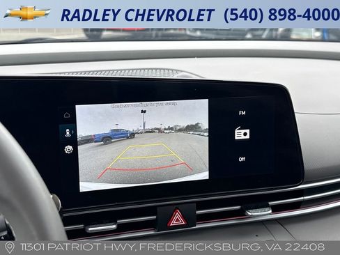 Used 2025 Hyundai Elantra SEL image 16