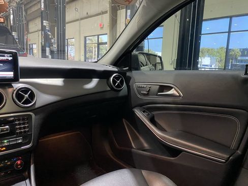 Used 2015 Mercedes-Benz GLA 250 image 4