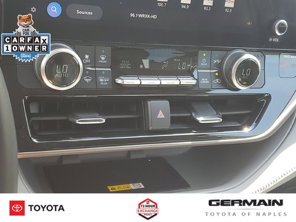 Used 2023 Toyota Highlander XLE FWD image 32