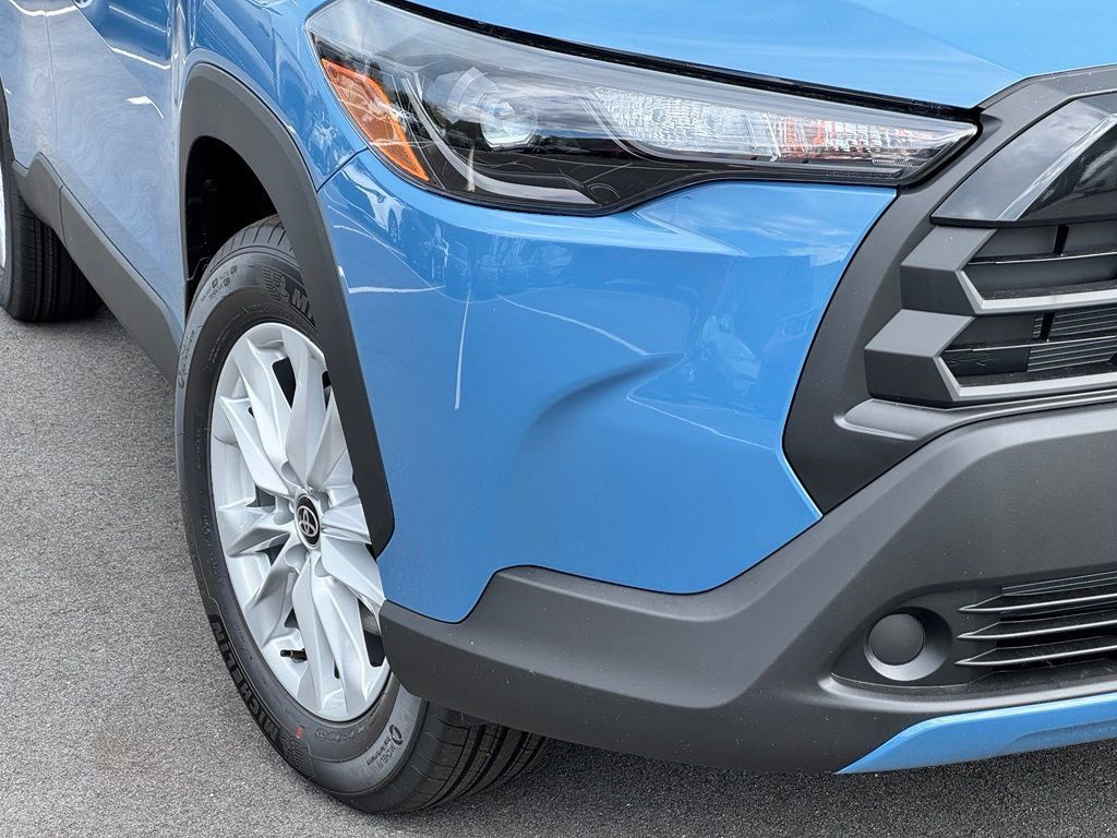 New 2026 Toyota Corolla Cross LE FWD image 34