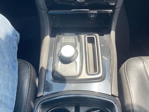 Used 2018 Chrysler 300 S w/ 300S Premium Group AWD/4WD image 20