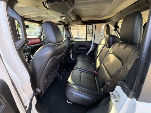 Used 2019 Jeep Wrangler Unlimited Rubicon w/ Dual Top Group image 28